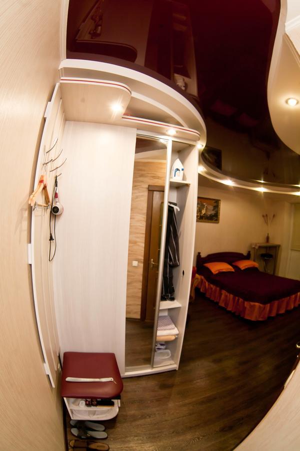 Затишна Квартирка Aparthotel Kremenchuk Ngoại thất bức ảnh